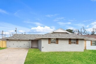 Building Photo - 7429 NW 29th St