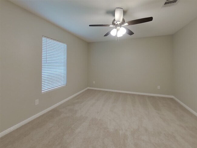 Building Photo - 10050 Cerritos dr