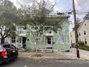 Building Photo - 225 S Washington St