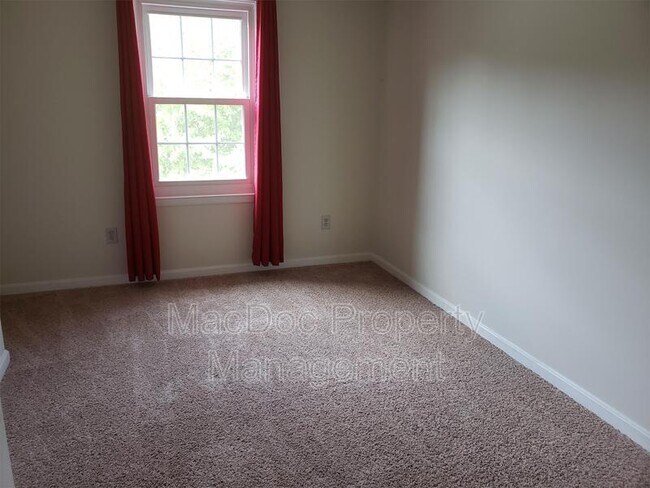 Building Photo - 7620 Regency Glen Dr