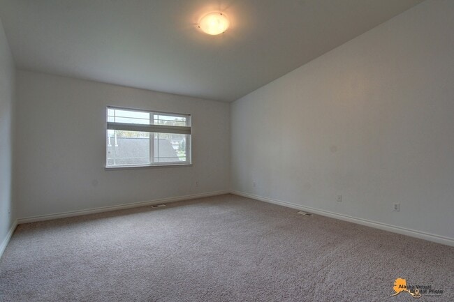 Building Photo - Exquisite Powder Ridge Home!