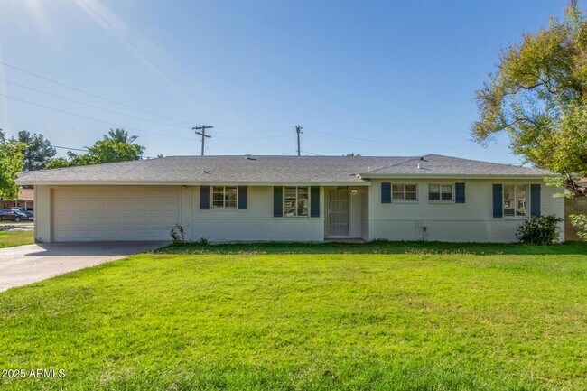 Building Photo - 5306 N 8th Ave