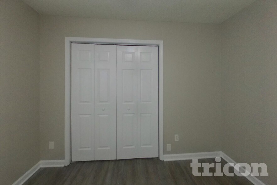 Building Photo - 1310 May Oak Cir