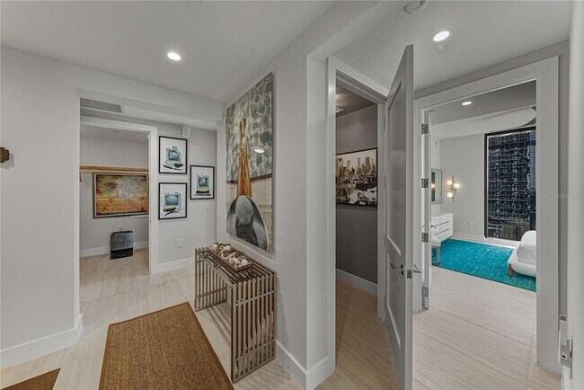 Building Photo - 275 1st Ave S