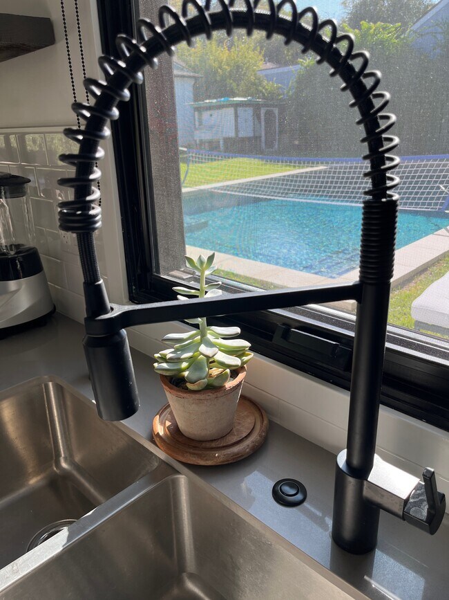 Kitchen sink - 12131 Huston St