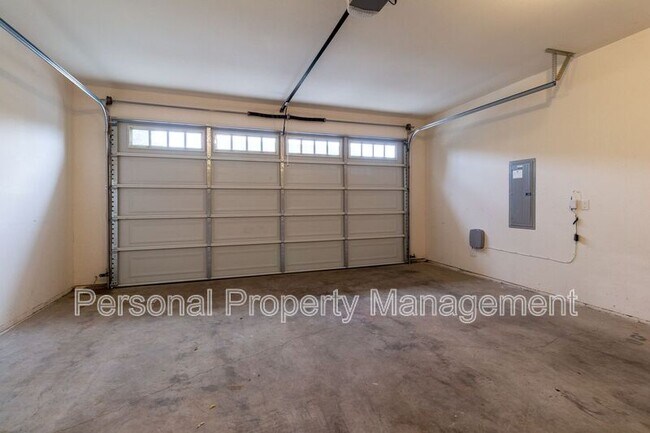 Building Photo - 13018 NE 28th Way