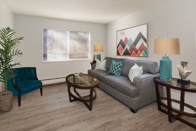 Building Photo - Applewood Apartments