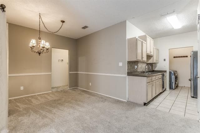 Building Photo - 809 Waverly Dr