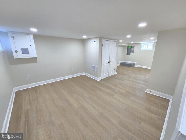 Building Photo - 3838 Greenspring Ave