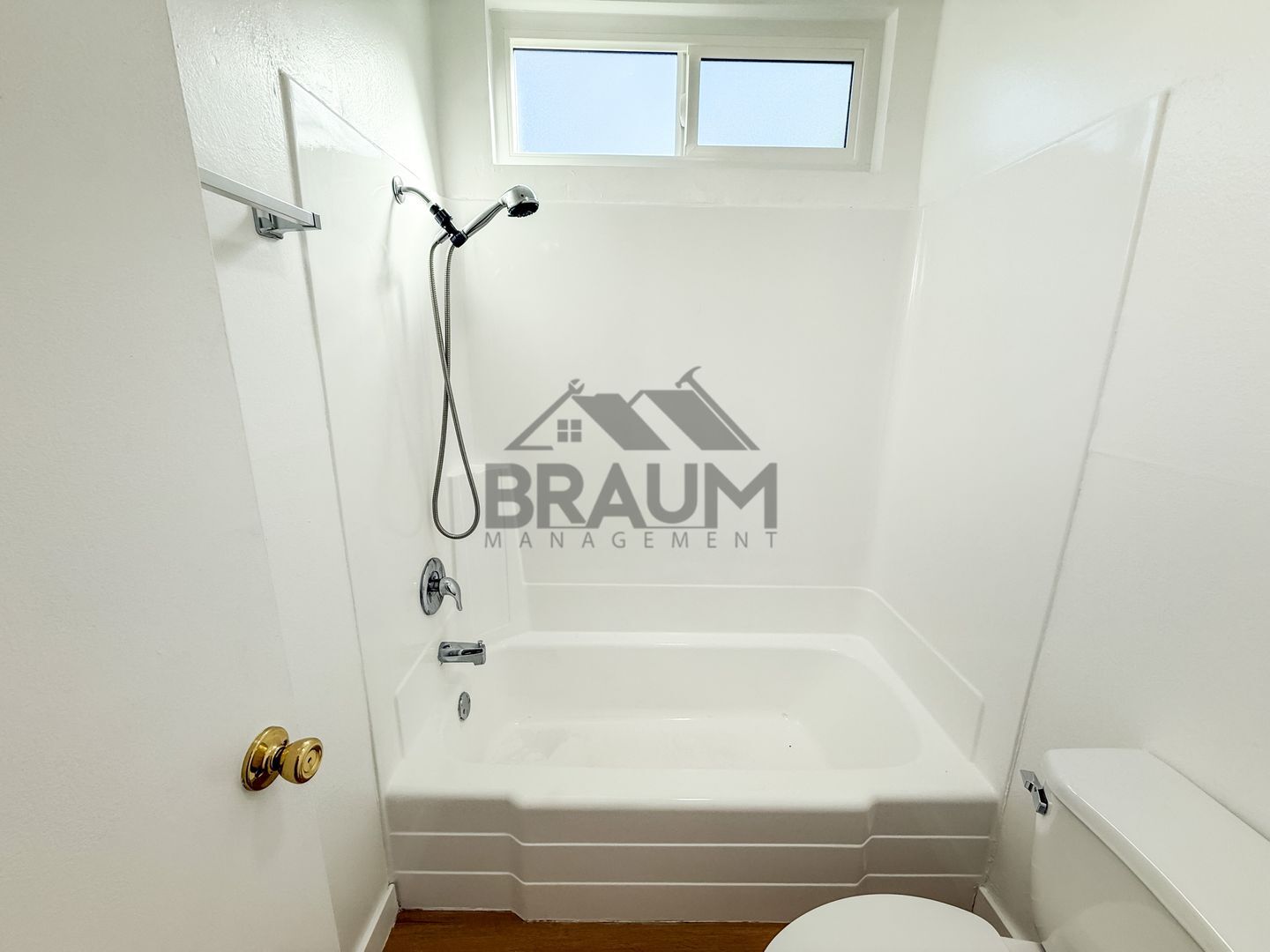 Building Photo - 6612 Sylmar Ave