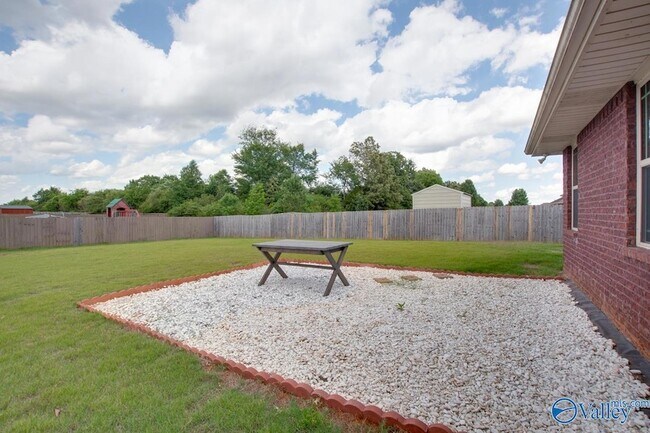 Building Photo - 24603 Rolling Vista Dr