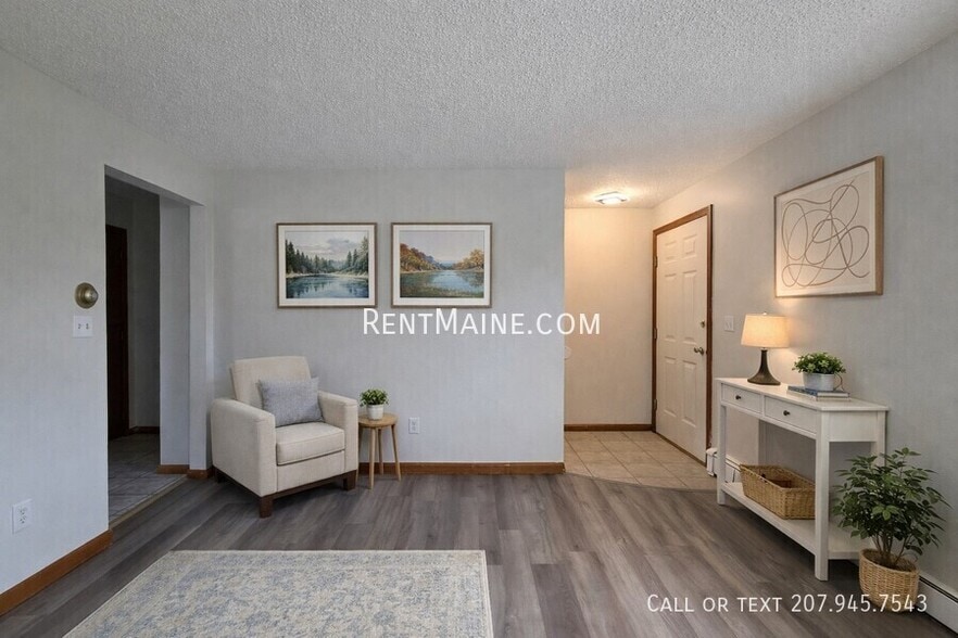 Building Photo - 2 Hartley St