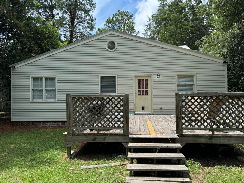 Building Photo - 1710 Ohio Ave