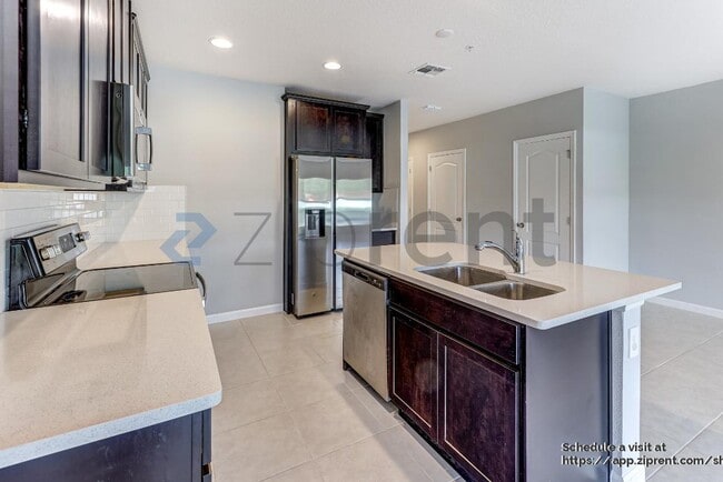 Building Photo - 432 Cape Honeysuckle Pl