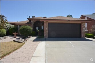 Building Photo - 3 bedroom in El Paso TX 79936