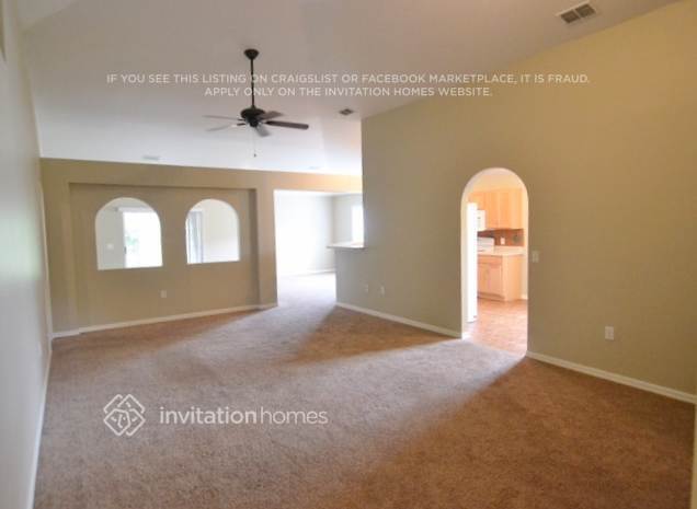 Building Photo - 992 Vanderbilt Dr