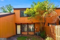 Building Photo - 9034 Arlington Blvd