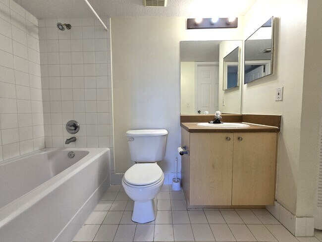 Building Photo - 4171 San Marino Blvd