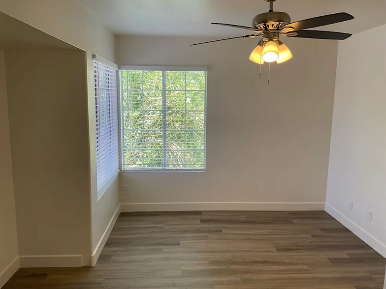 Building Photo - 3320 Twin Bridges Ct