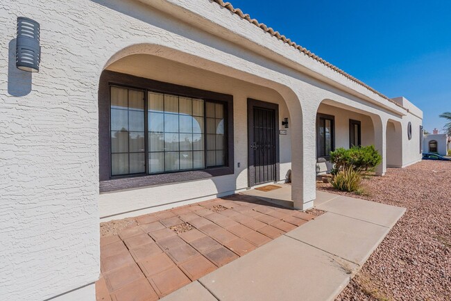 Building Photo - Two bedrooms with Garage in Fountain Hills!