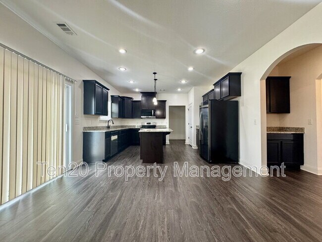 Building Photo - 5037 Lexington Ln