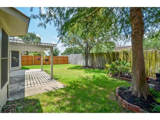 Building Photo - 6111 Dove Fern Ct