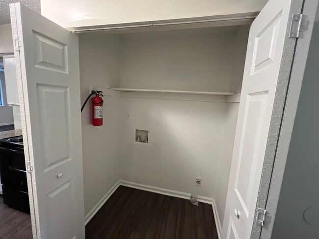 Building Photo - Newly renovated Quadplex with close proximity to Harbison Blvd - 3641 Apt C