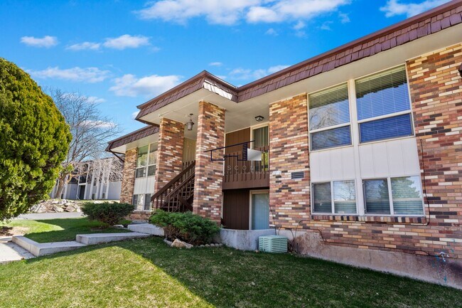 Building Photo - 350 E 4850 S