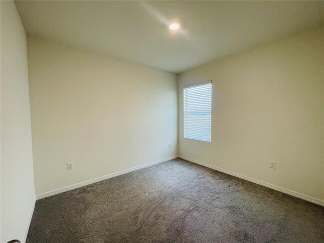 Building Photo - 17043 Oval Rum Dr