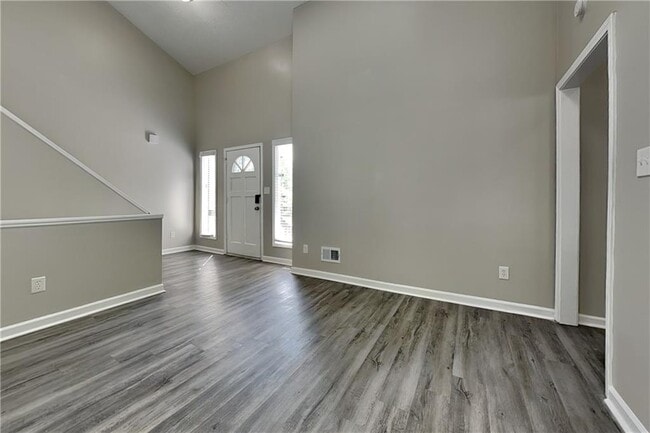 Building Photo - 548 Julius Dr