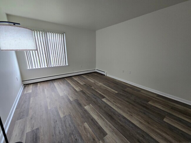 Building Photo - 1209 Cromwell Hills Dr