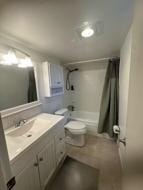 Building Photo - 134 S Cypress Rd