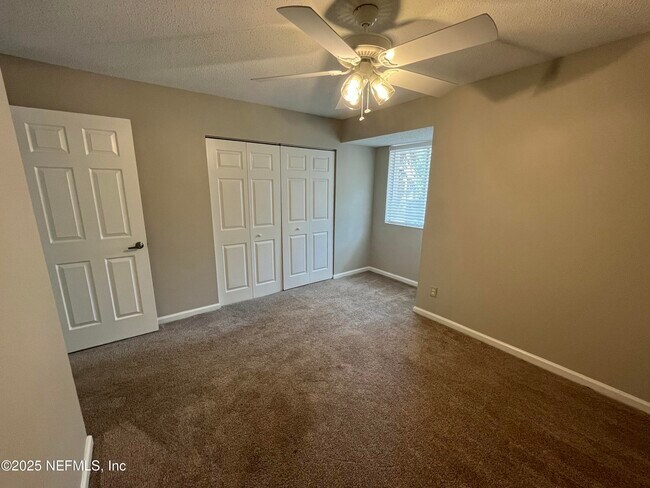 Building Photo - 8880 Old Kings Rd S