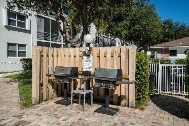 Building Photo - 1501 S Ocean Blvd