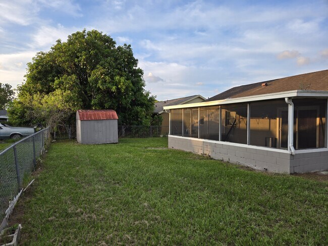 Building Photo - 108 Loredo Ln