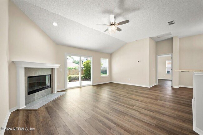 Building Photo - 2037 Piping Plover Way