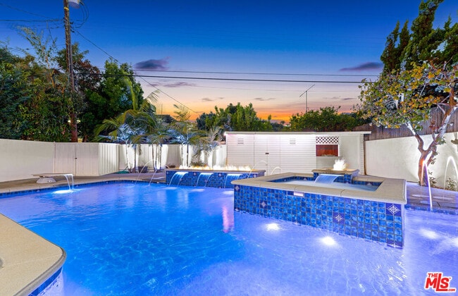 Building Photo - 4221 Stewart Ave