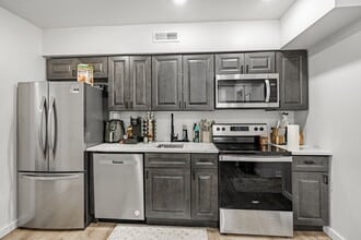 Building Photo - 324-326 Darby Rd-1R