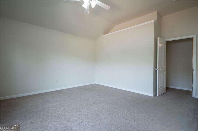 Building Photo - 304 Ridge Pointe Drive