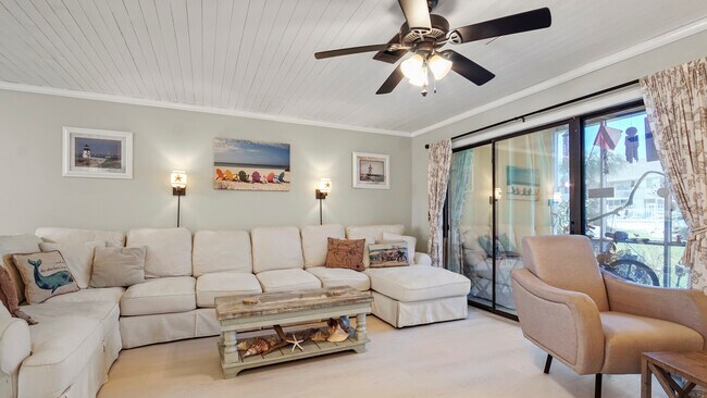 Building Photo - 155 Misty Cove