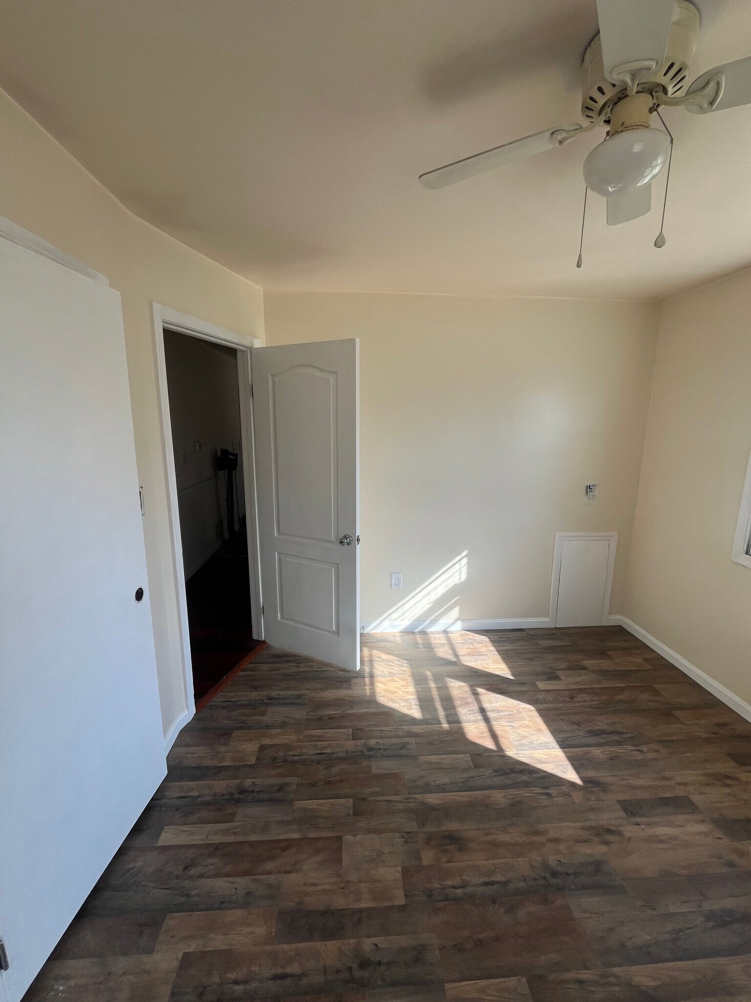 Building Photo - 5800 Roanoke Ave