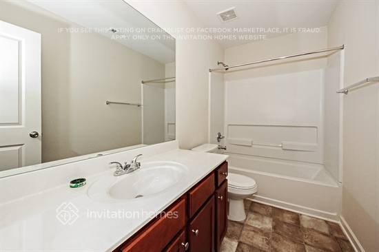 Building Photo - 4112 Oak Field Dr