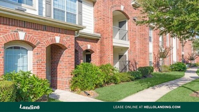 Building Photo - 3717 Emmett Hutto Blvd