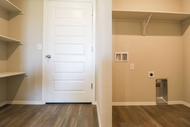 Building Photo - New Construction Home! 4 Bed 2 Bath With P...