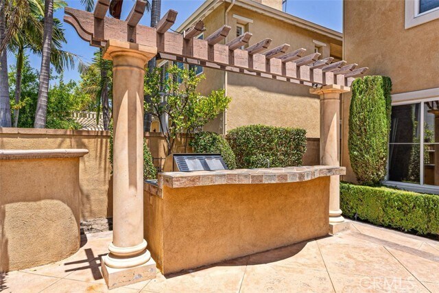 Building Photo - 9 Garnet