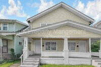 Building Photo - 1085 E 17th Ave
