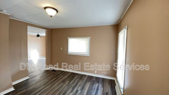 Building Photo - 1007 Elwood St