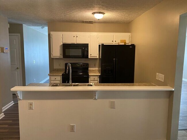 Building Photo - Beautiful Renovated House in North Nashville - Fenced in Yard!