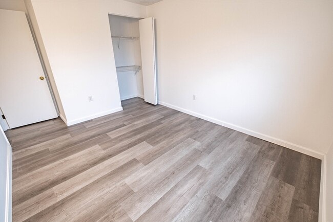 Building Photo - 100 High St