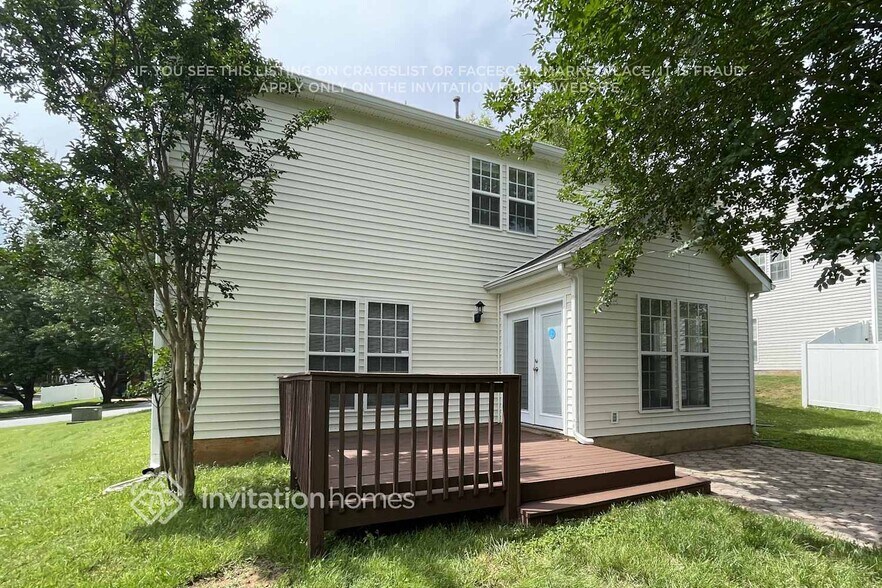 Building Photo - 9626 Green Apple Dr